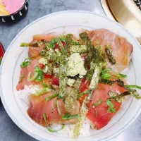 Snapdishの料理写真:マグロ丼|じゅんママさん