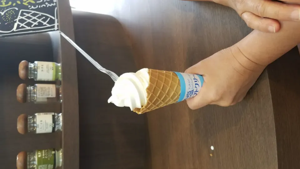 国際通り塩専門店のソフトクリーム🍦
トッピングは塩|Morito Kamiyaさん