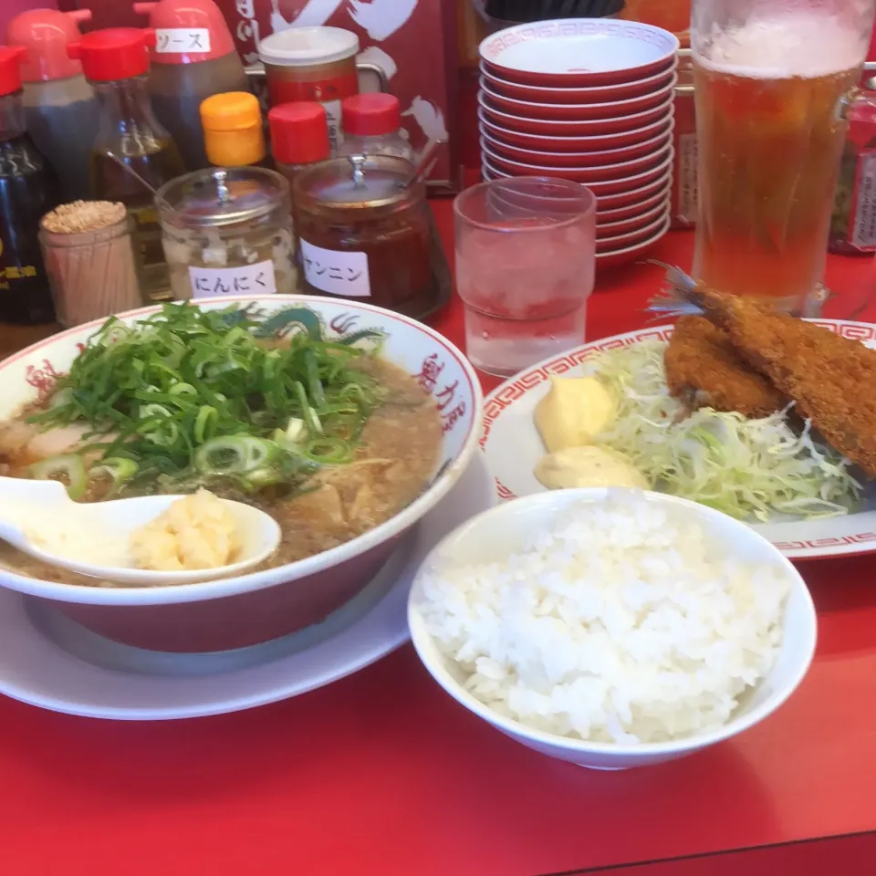 アジフライ定食 特製醤油ラーメン 麺硬め、味濃い目|Hajime Sakaiさん