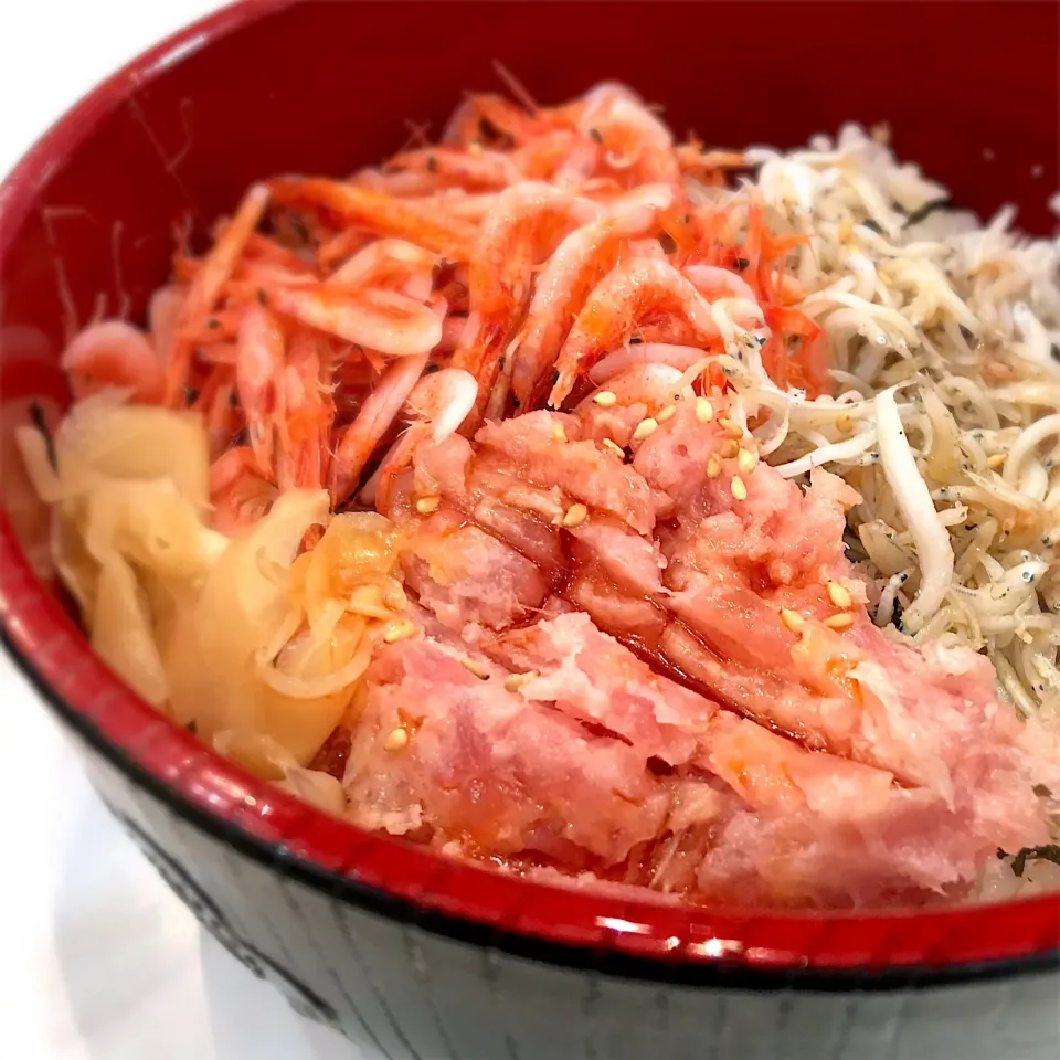 沼津港で三色丼|Kiyomiさん