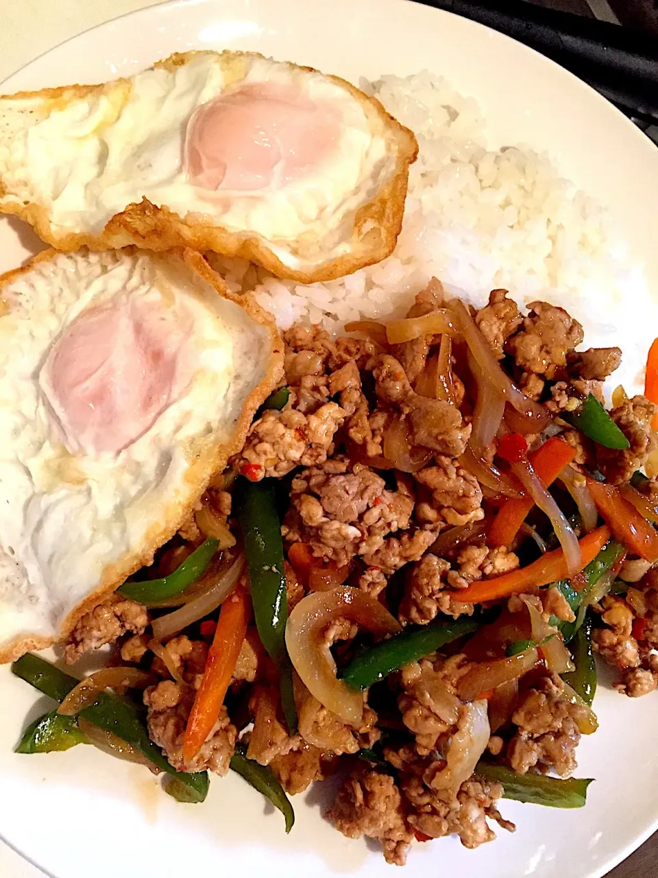 旦那のガパオライスと目玉焼き。 美味しかったただって☺️👏😊👍|Kodomo Cookingさん