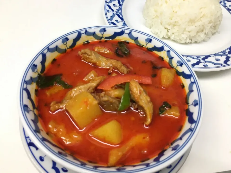 Snapdishの料理写真:レッドカレー|Puan Ikebukuroさん