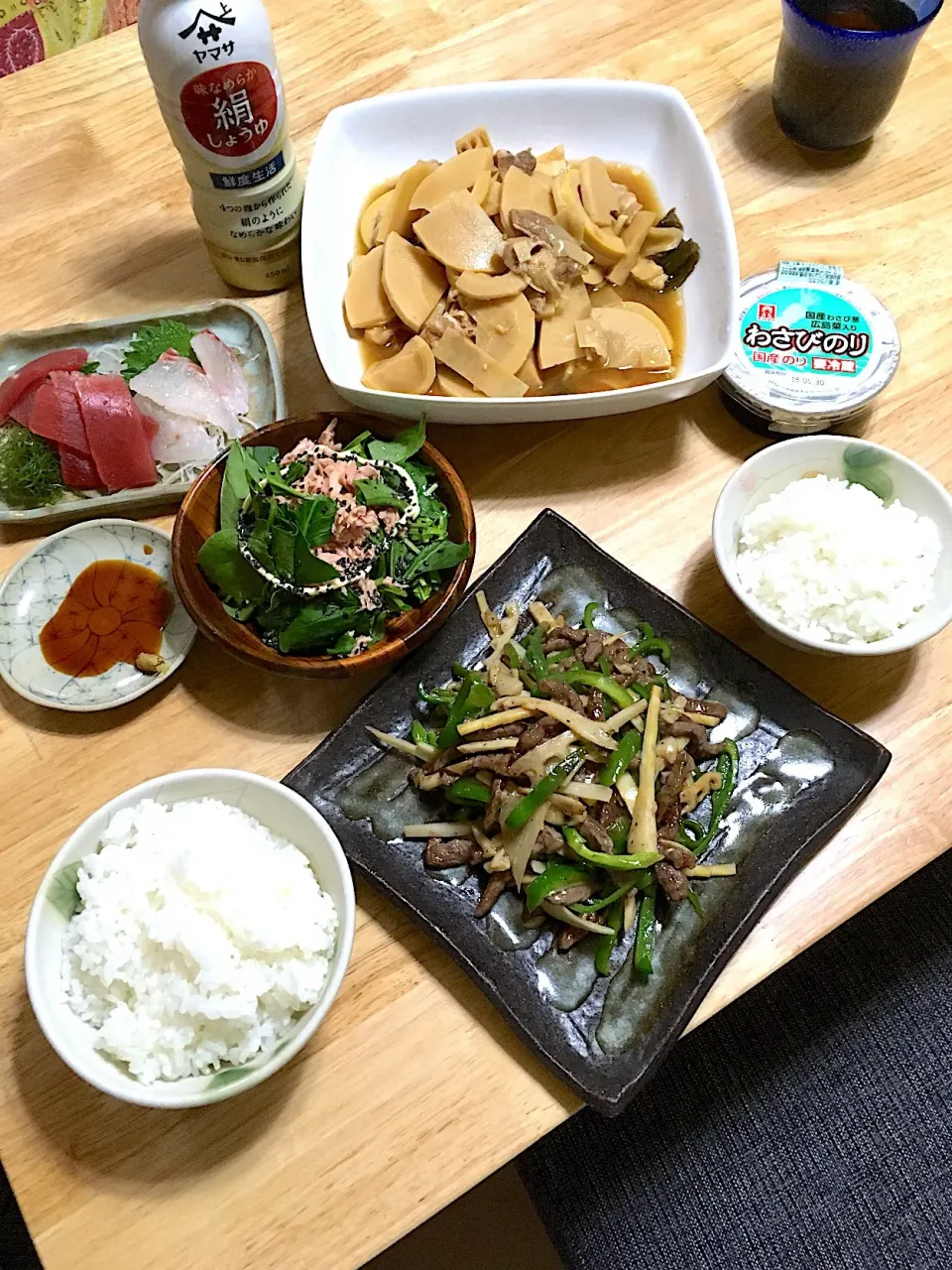 Snapdishの料理写真:5/4晩御飯(*≧ｍ≦*) 青椒肉絲 若竹煮 お刺身 ツナサラダ わさびのり ご飯🍚|さくたえさん