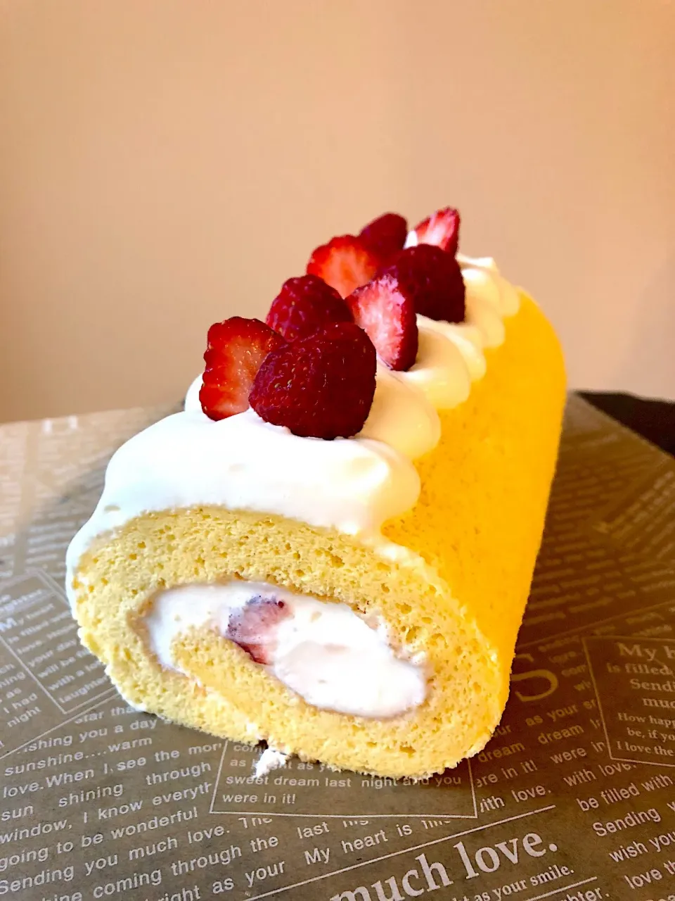 いちごのロールケーキ🍓|girasoleさん