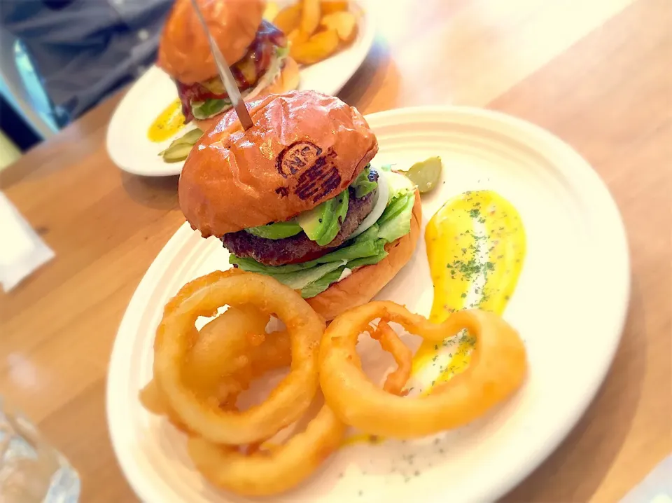 N'sバーガーさんでランチ🍔|あずささん