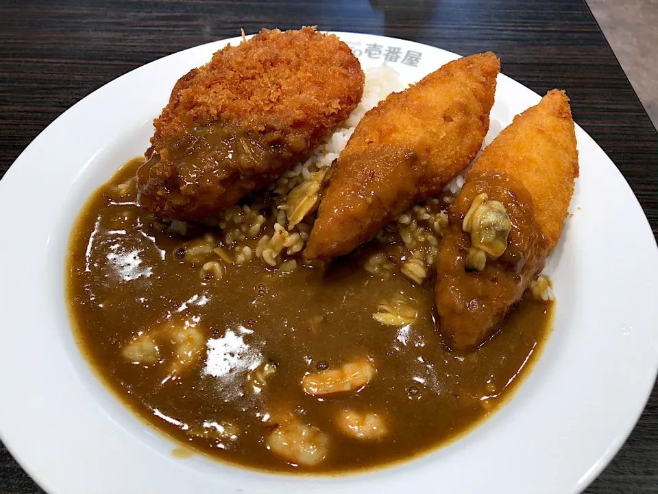 Snapdishの料理写真:シーフード三昧カレー|T. Wonderさん