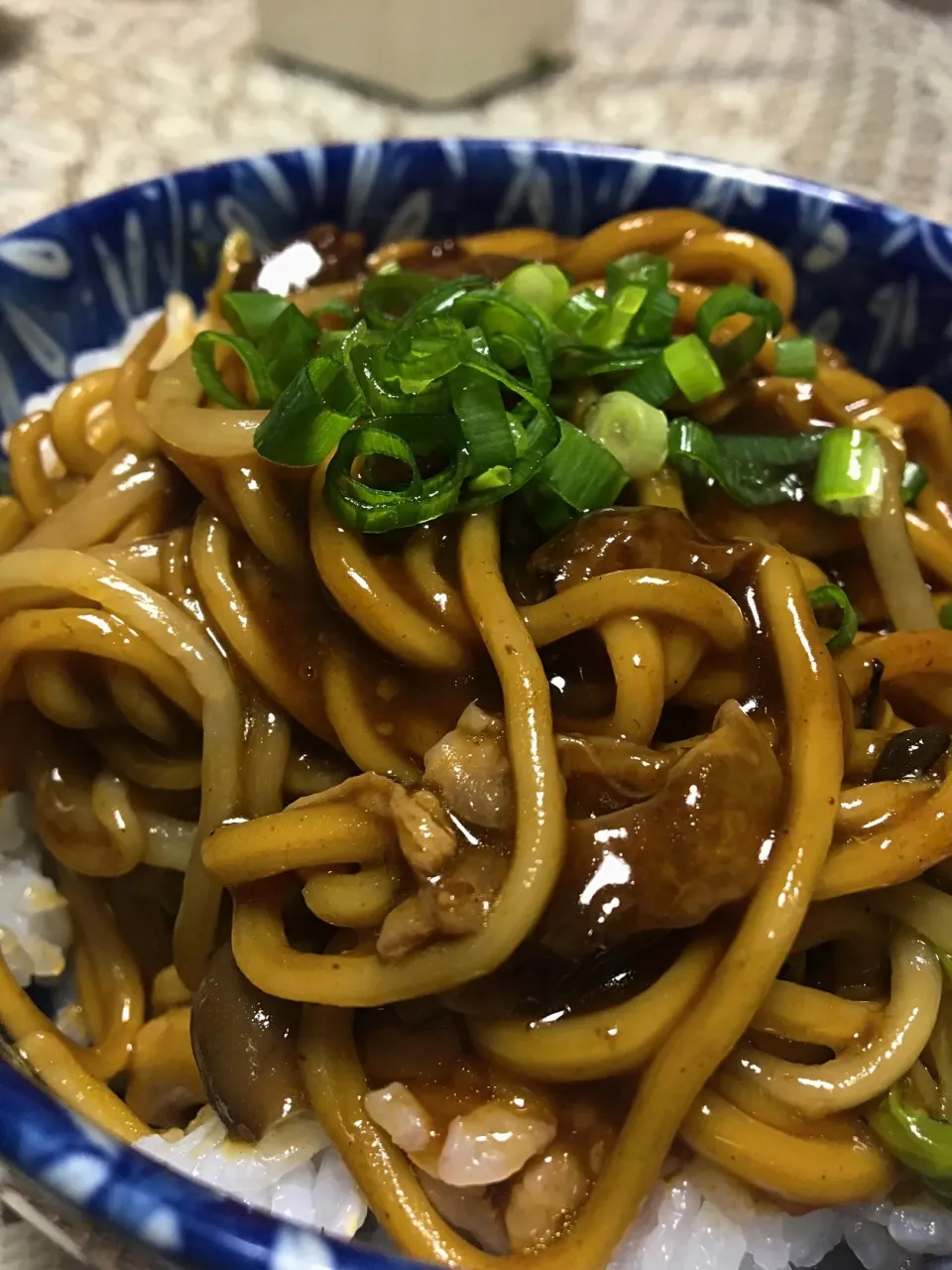 イメージにちょっと近づいた焼きそば丼|ヨシヨシさん