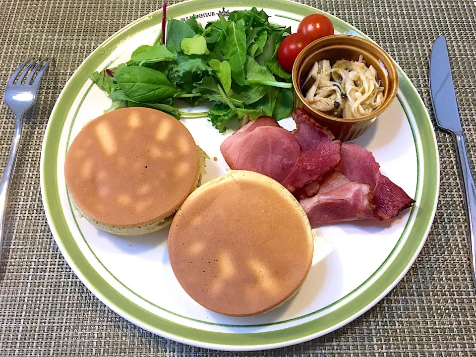 Snapdishの料理写真:休日に♪ホットケーキのワンプレートブランチ|こぐまさん