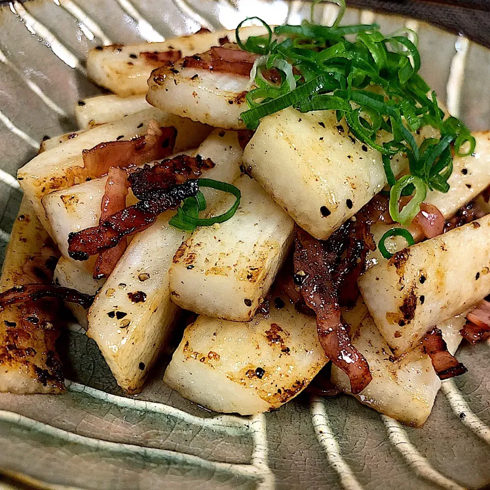 長芋ベーコンのバター焼き燻製醤油|haruさん