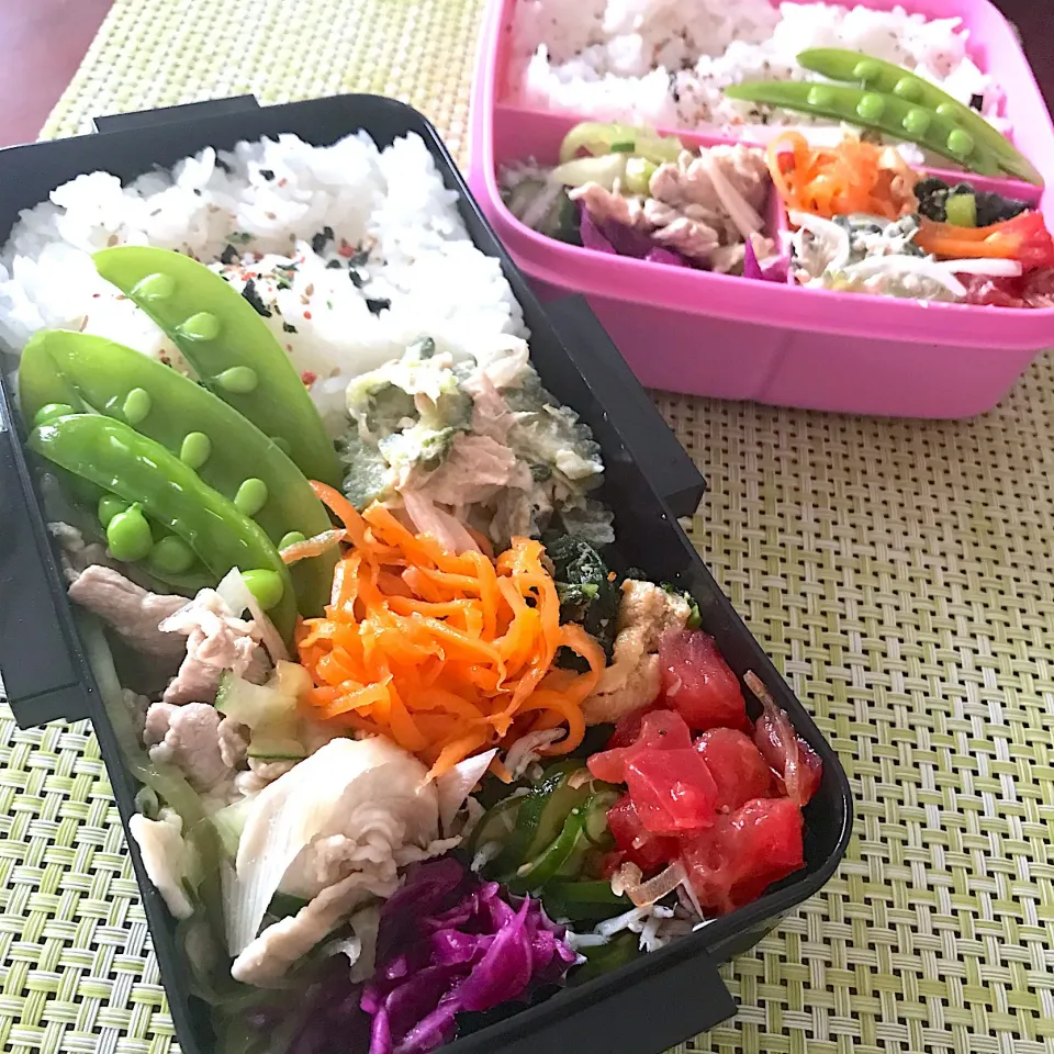 Snapdishの料理写真:今日のお弁当🍱
今日はゴーヤーの日
ゴーヤーのツナ和え入り

さっぱりと豚しゃぶ🐷も♪

午後からは
雨が降ってきそう
雨具忘れずに
持って出掛けてね🌂

今日も元気に
いってらっしゃい👋😊|mokoさん