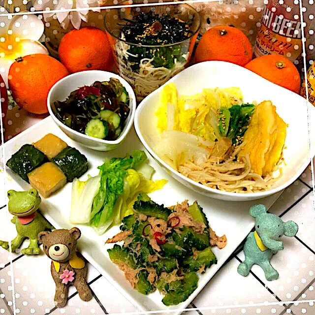 ダイエッター2日目•*¨*•.¸¸♬︎
#豆腐そうめん #海藻ときゅうりの酢の物 #ゴーヤお浸しのツナ和え #白菜の甘酢漬け #えのきと白菜の蒸しぽん酢湯葉揚げ添え #生麩田楽|Mehco Coconutvanillaさん