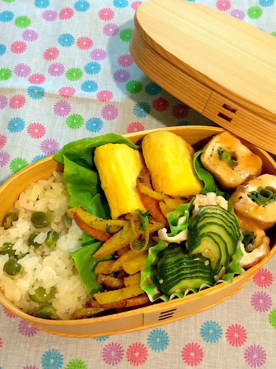 5/9  今日のお弁当🍱
・お豆のおこわ
・だし巻き玉子
・じゃがいものクミン炒め
・鶏皮きゅうりの酢の物
・ネギの鶏むね巻き塩照り巻き|かっぴーさん