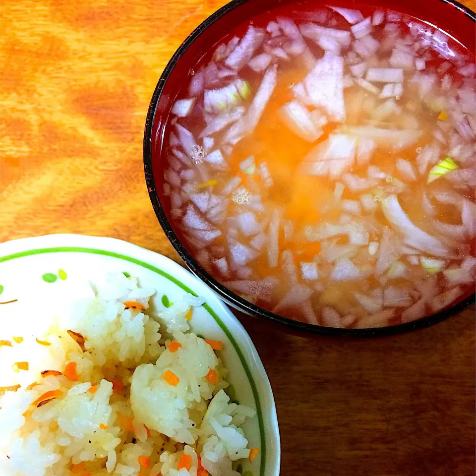 手作り昼食です。手作り人参スープと手作り人参御飯です。夕食手作り和風ロールキャベツです。|大迫里奈さん