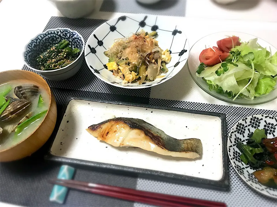 ばんごはん。銀ダラ白みりん焼き定食。|yukiさん