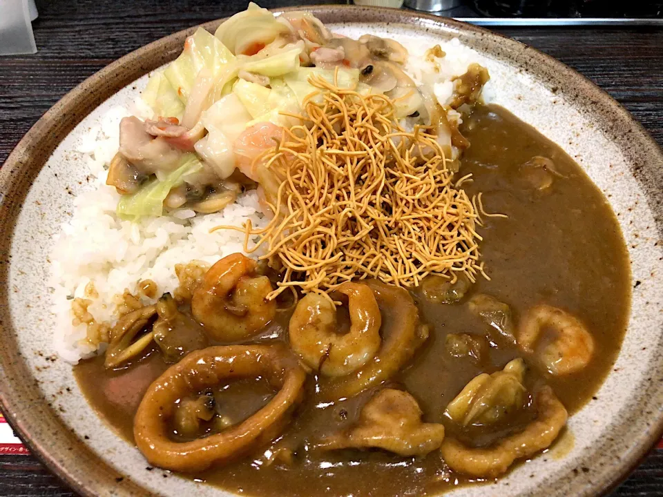 7種の具材のあんかけカレー 揚げそば入り プラス 海の幸|T. Wonderさん