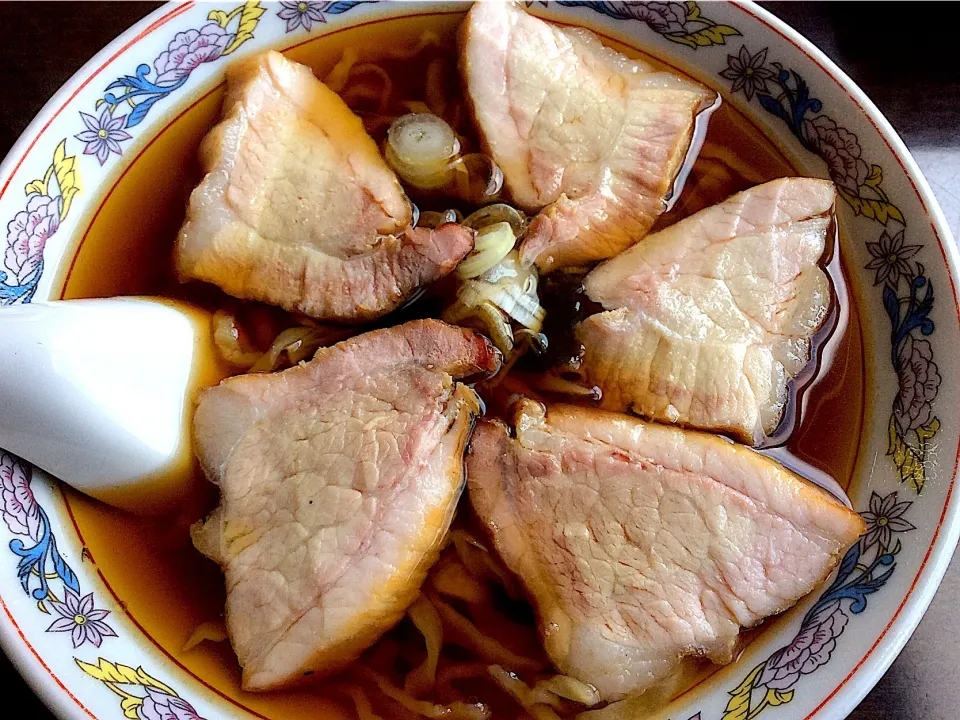 青梅「手打ちラーメン 三玉家」
チャーシューメン|須佐 浩幸さん