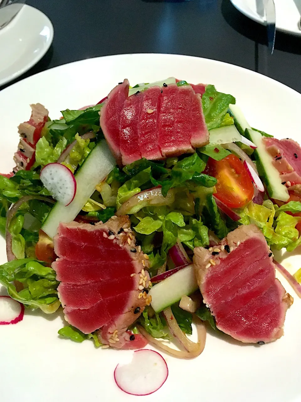 Tuna tataki salad|Ong Sor Fernさん