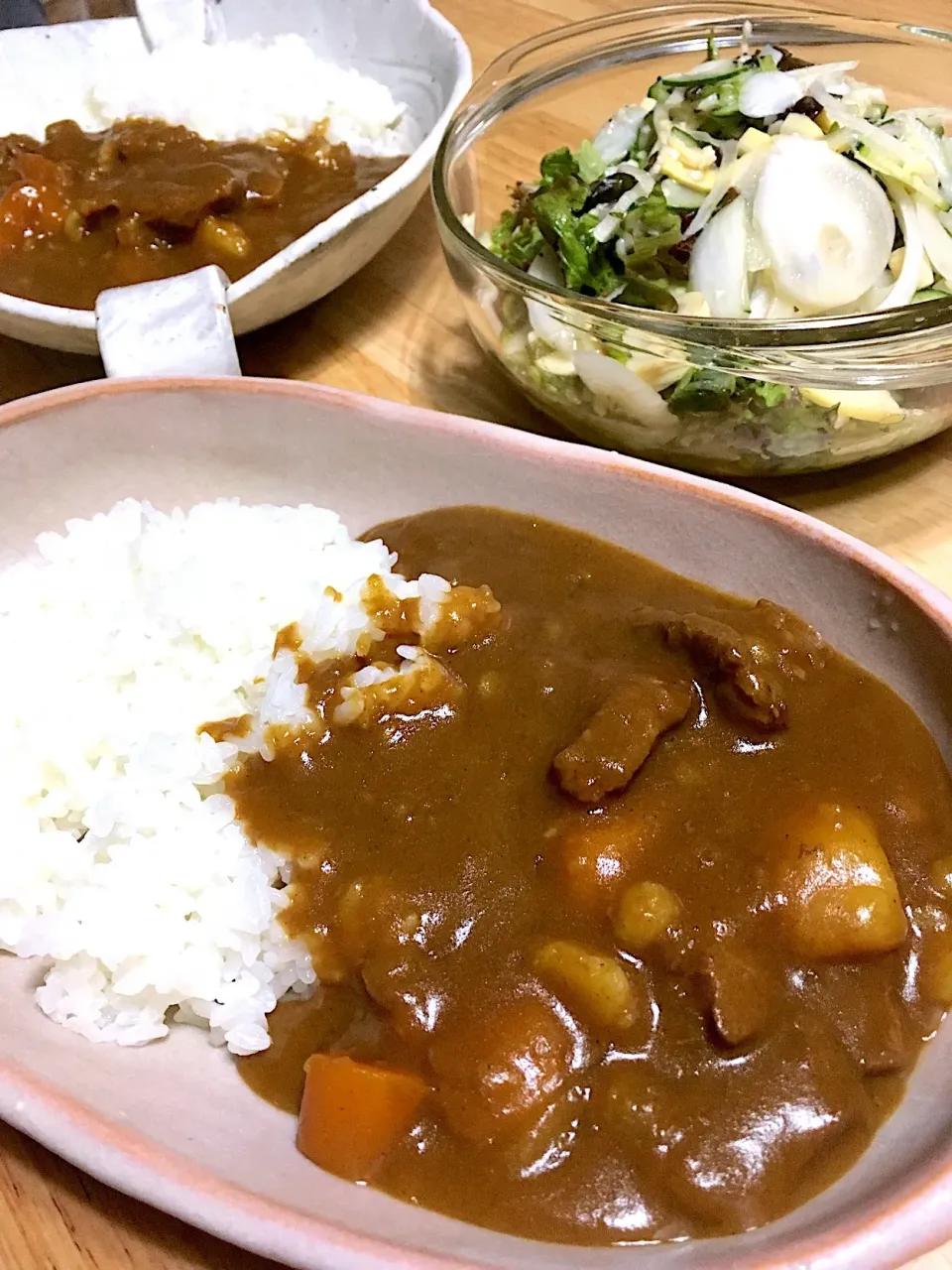 今日のランチʕ͙•̫͑͡•ʔͦʕͮ•̫ͤ͡•ʔ͙

ビーフカレーと
身体に良いものだけサラダ🥗|さくたえさん