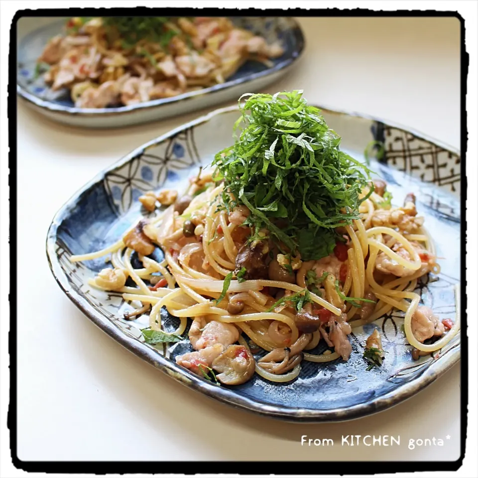 Snapdishの料理写真:梅と豚肉としその和風withくるみ🍝|gonta*さん