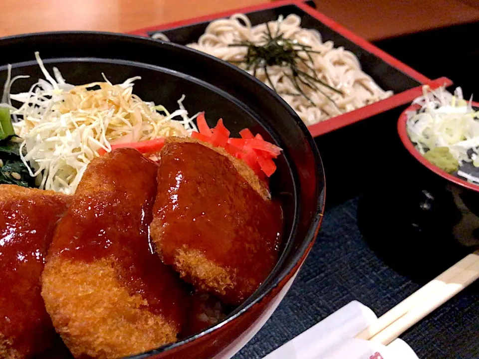 【週替ランチ】ソースヒレカツ丼とおそばのセット|momongatomoさん