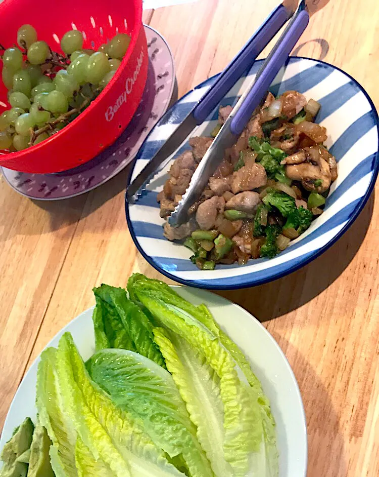 Snapdishの料理写真:Lettuce wraps|Tiffany Hoangさん