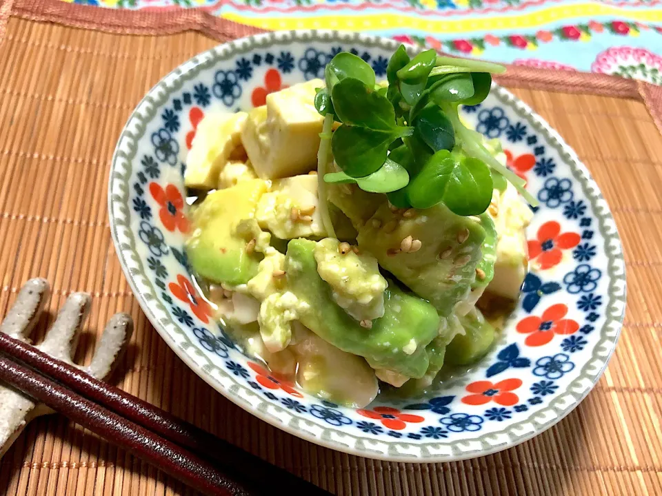 みきおさんの料理 アボカドと豆腐の絹和え 柚子胡椒風味❣️|がぁがさん