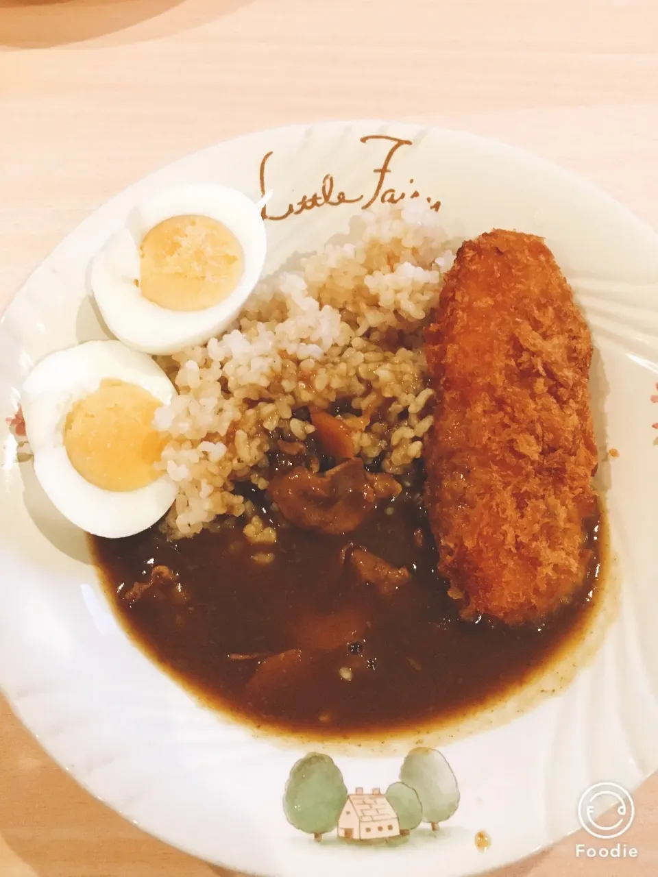 夕飯はカレー♫
コーンコロッケとゆで卵付き♫|Satokoさん