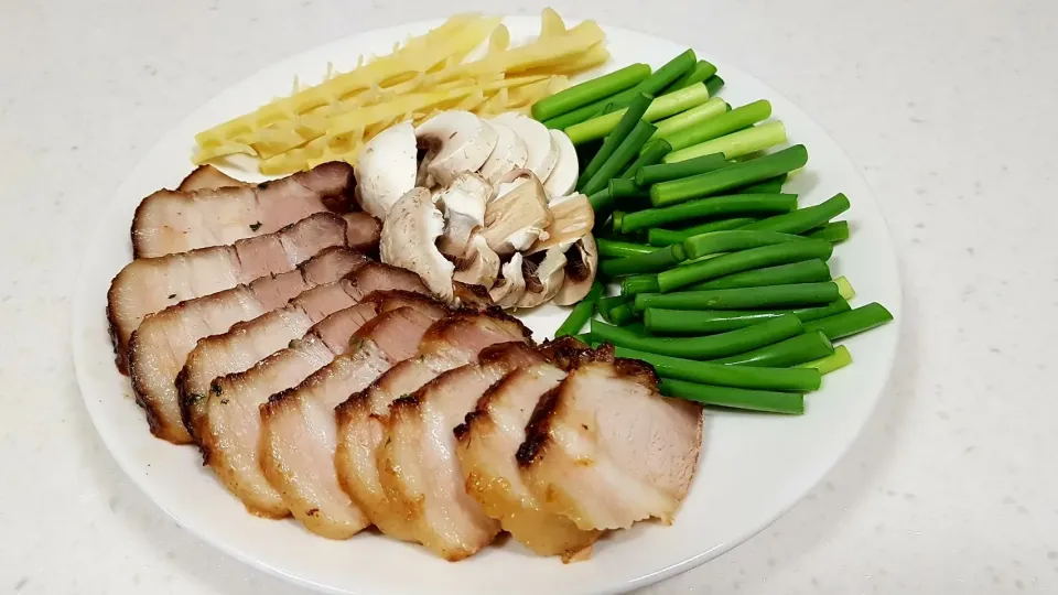 Snapdishの料理写真:stirfried pork belly with Spring bamboo shoot, garlic stems and mushroom|steven z.y.さん