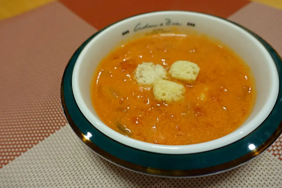 トマト缶で
トマトクリームスープ|こたろーさん