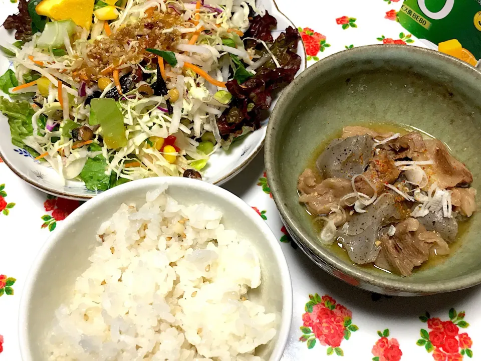 牛すじ煮込み
20品目のバランスサラダ🥗
多古米麦ごはん🍚🥢|yumyum😋さん