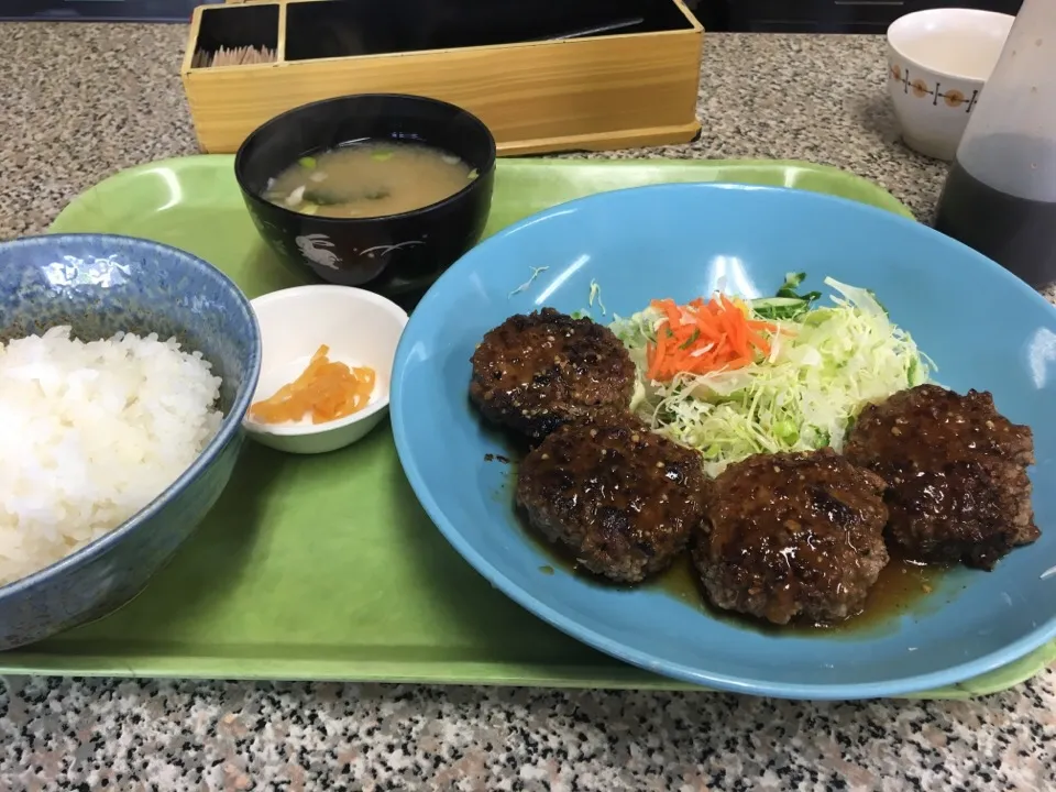 肉増しハンバーグ定食|PegaOさん