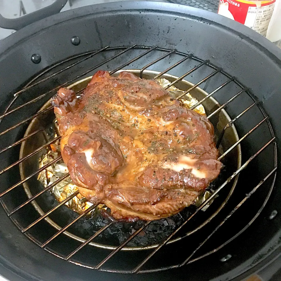 Snapdishの料理写真:自家製スモークチキン🐓|Kazuma Yamadaさん