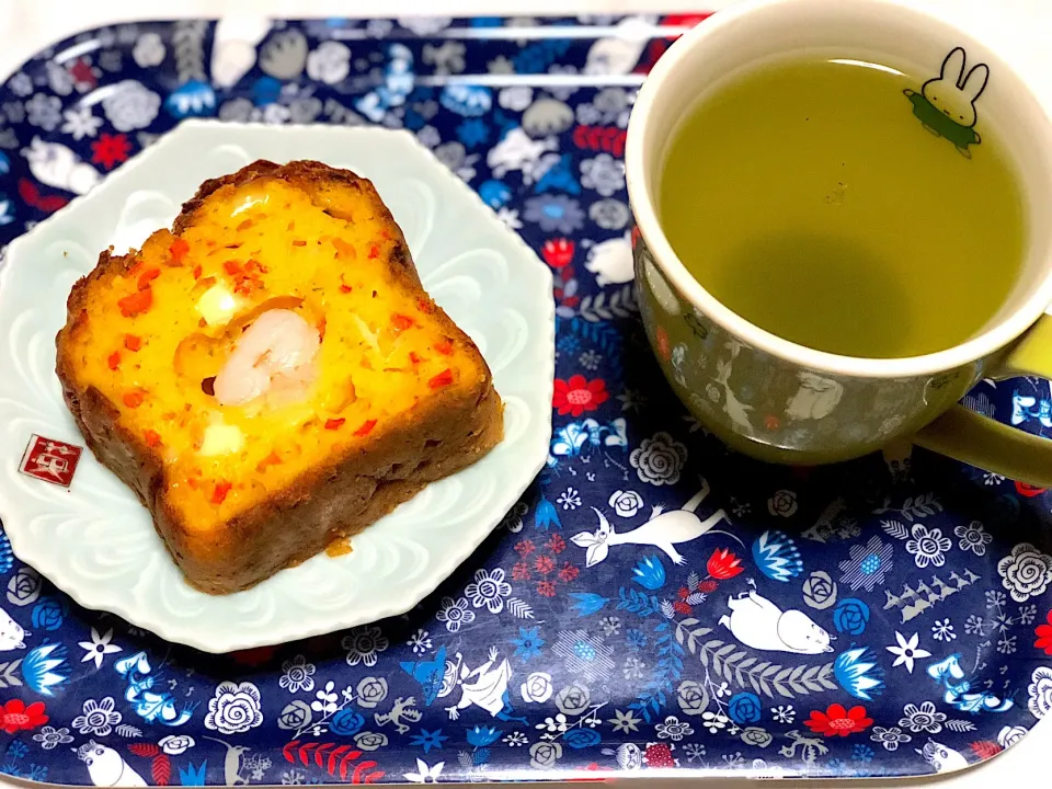 Snapdishの料理写真:メゾンドココ ケークサレ持ち帰り☆|pan☆さん