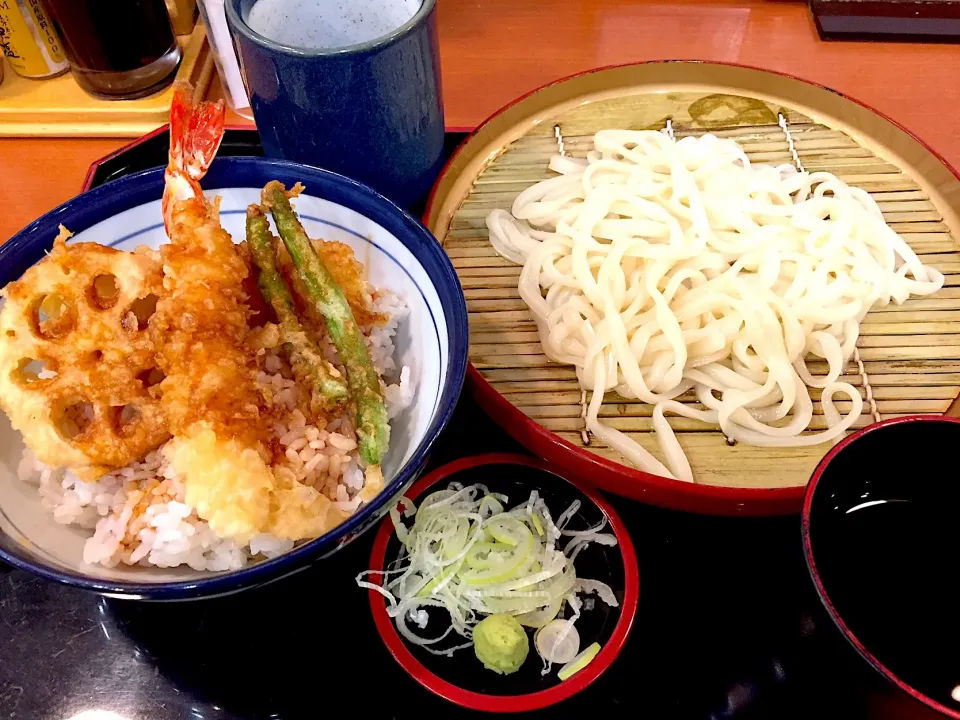 Snapdishの料理写真:小天丼と小うどん|Noriyuki Saitoさん