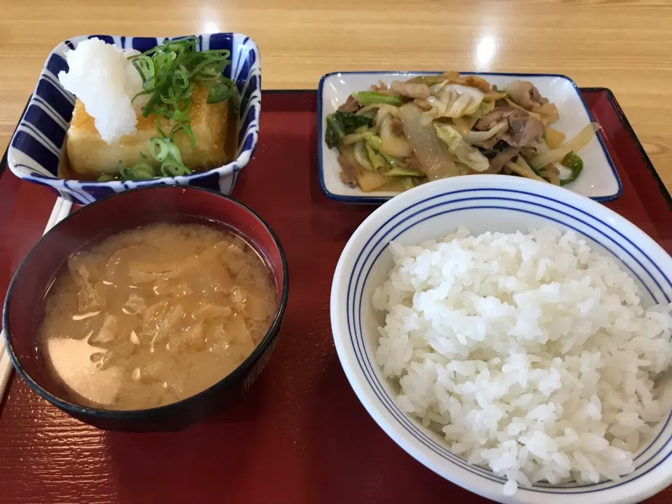 揚げ出し豆腐と豚汁味噌炒め|手品先輩さん