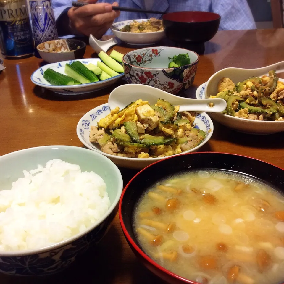 Snapdishの料理写真:実家で夕飯！ゴーヤチャンプルー & なめこのお味噌汁 2018.5.13|キラ姫さん