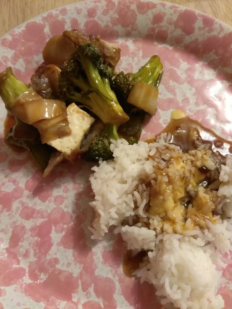 friend bean curd w/ garlic sauce and rice with spicy mustard and duck sauce.|Polly Gelfusoさん