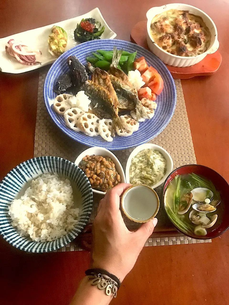 Today‘s Dinner🍴前菜･しめじとほうれん草の豆乳牡蠣ｸﾞﾗﾀﾝ･鰯と蓮根の竜田揚げ･もずく納豆･大和芋めかぶ･もち麦ご飯･あさり,三つ葉&あおさ海苔のお味噌汁|🌈Ami🍻さん