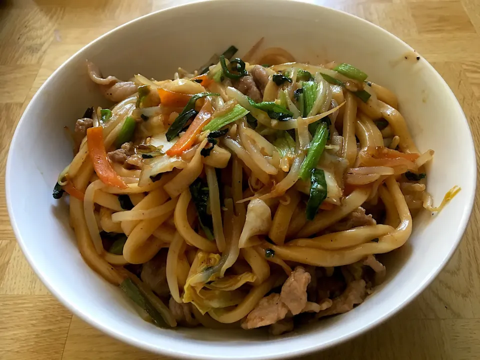 Snapdishの料理写真:夜勤明けスタミナ焼うどん|Tarou  Masayukiさん