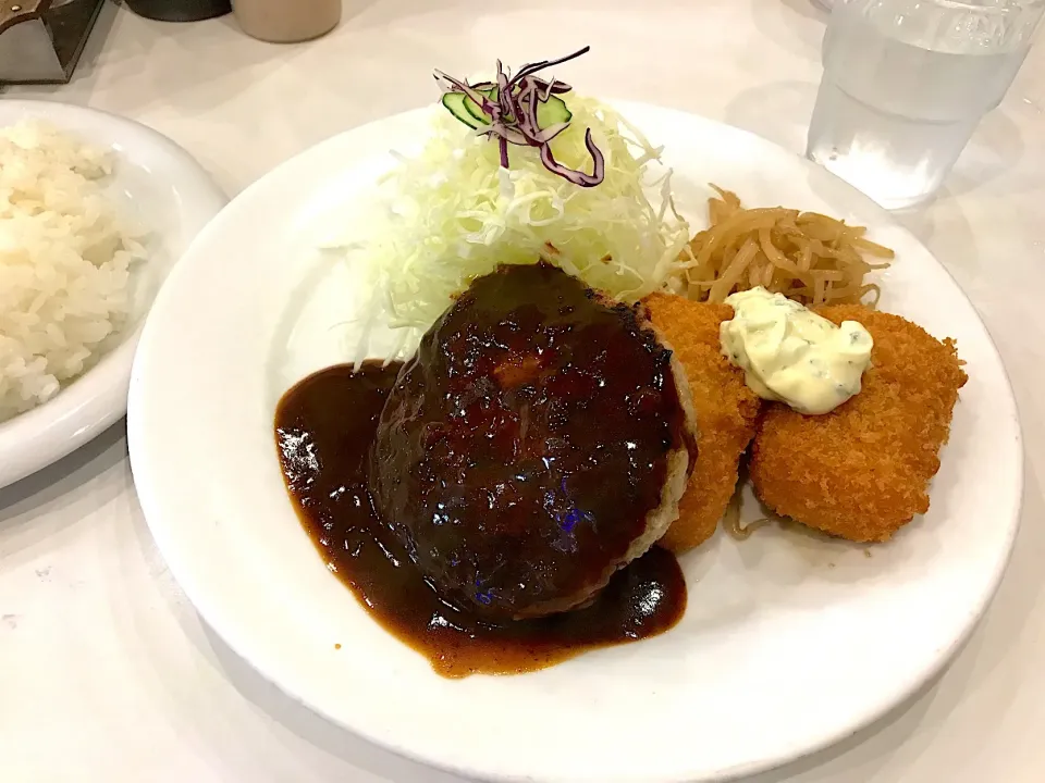 ハンバーグとカニクリームコロッケ|マハロ菊池さん