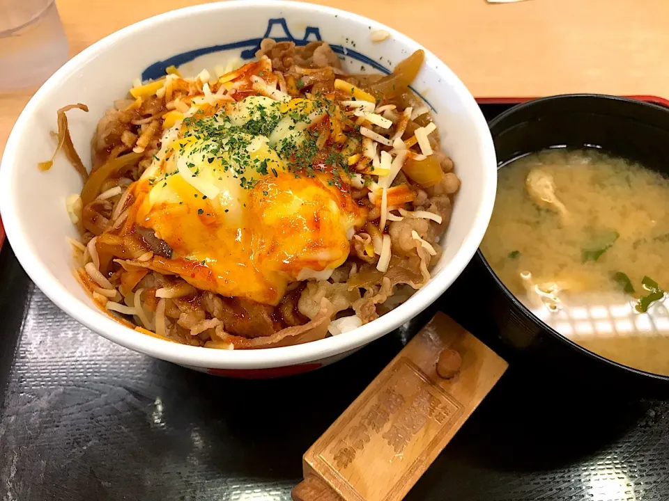 3種のチーズの旨辛チーズポテト牛めし|マハロ菊池さん