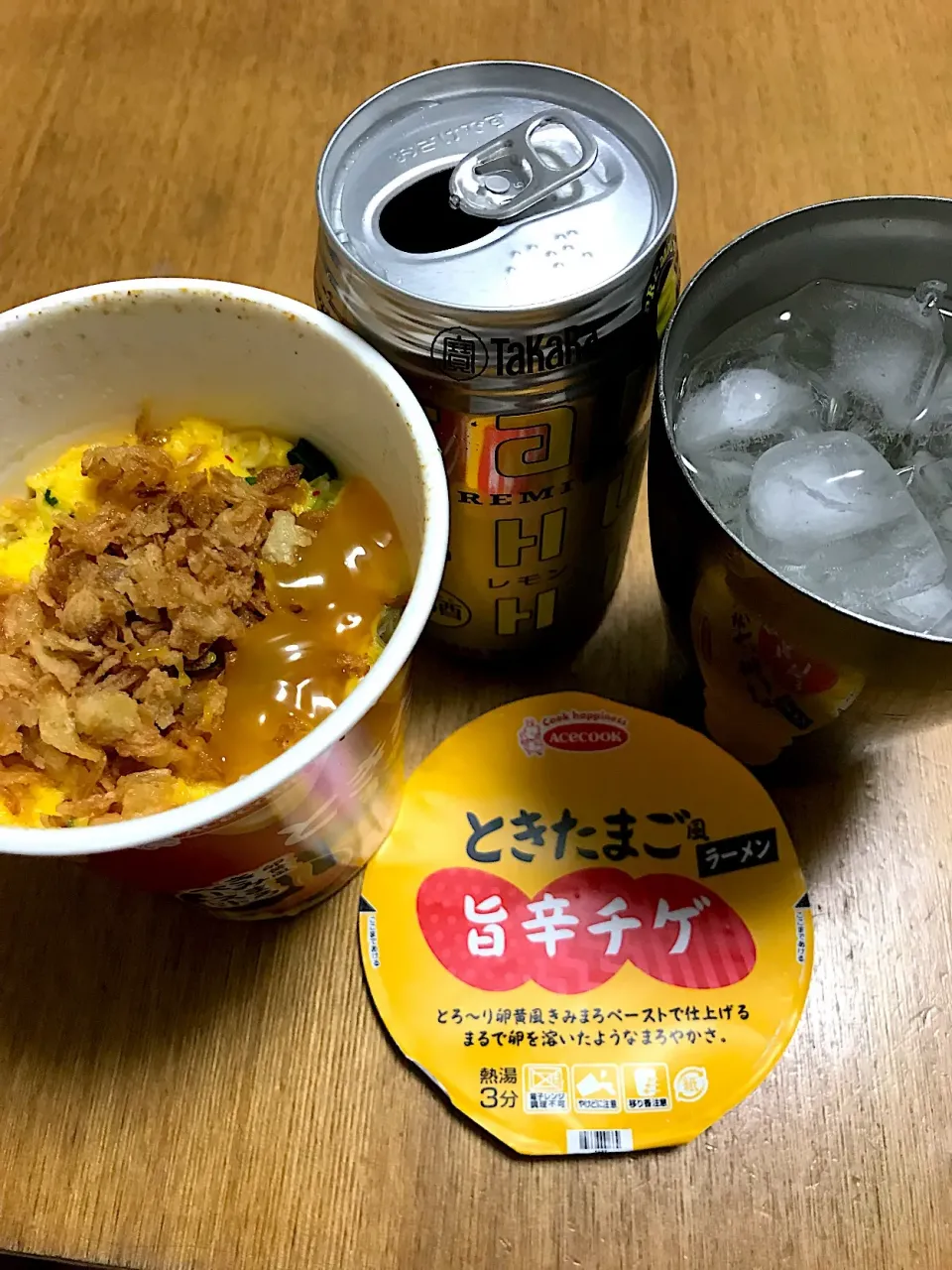 昨晩のささやかな一人飯🍺久々のカップ麺しみたー🍜|良太さん