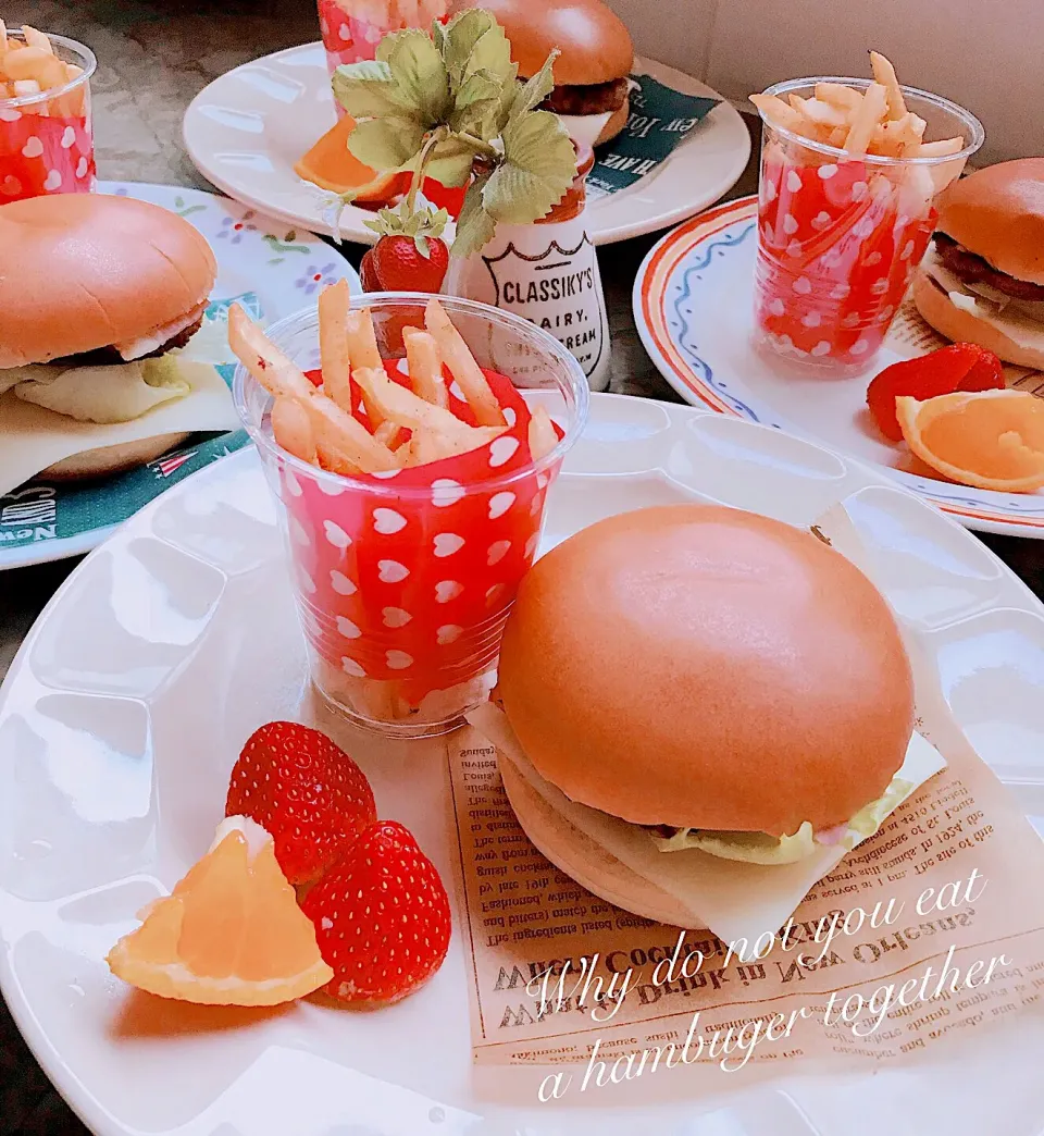 女子会朝食♡ベーコンチーズバーガー|Yokoさん