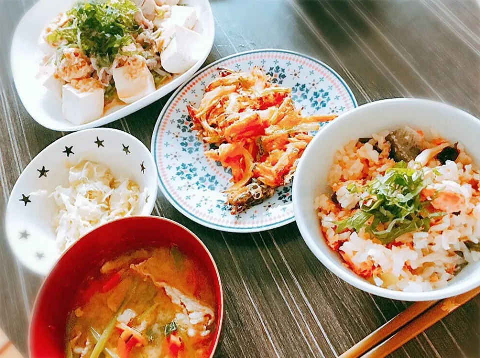 鮭とスナップえんどうの炊き込みご飯|綾さん