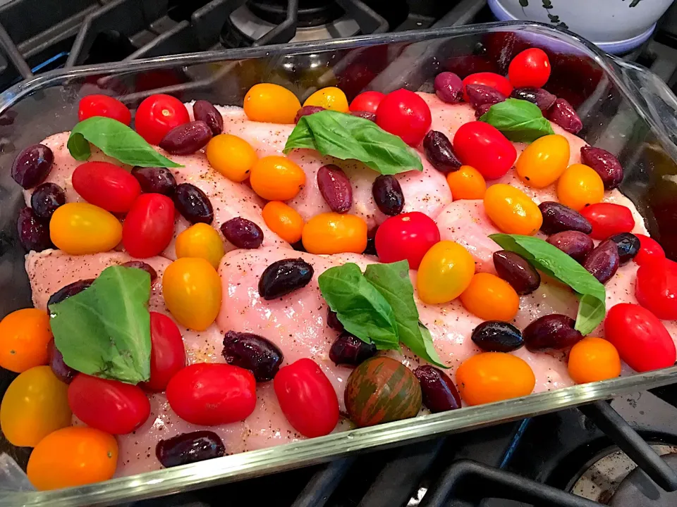 Ready to bake:
Chicken Caprese #chicken #olivesandtomatoes  #basil|🌺IAnneさん