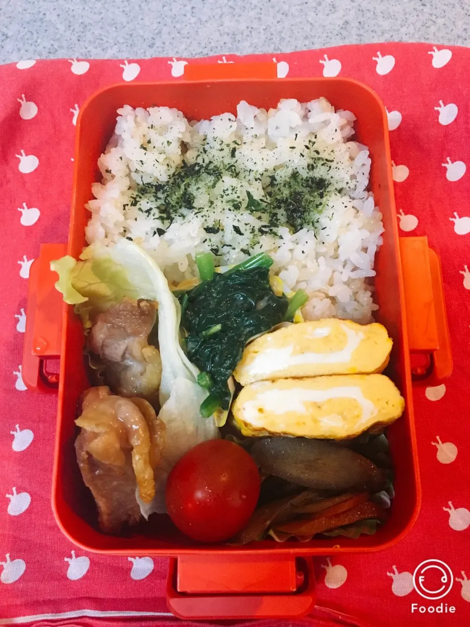 ♫5/17今日のお弁当♫〜塩焼き鳥、きんぴらごぼう、だし巻き卵、ほうれん草胡麻和え、プチトマト〜|Satokoさん