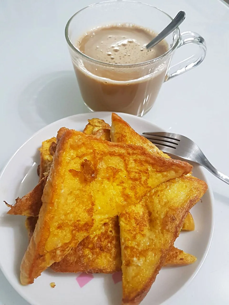 Snapdishの料理写真:Simply French toasts with ipoh coffee 😀|🌷lynnlicious🌷さん