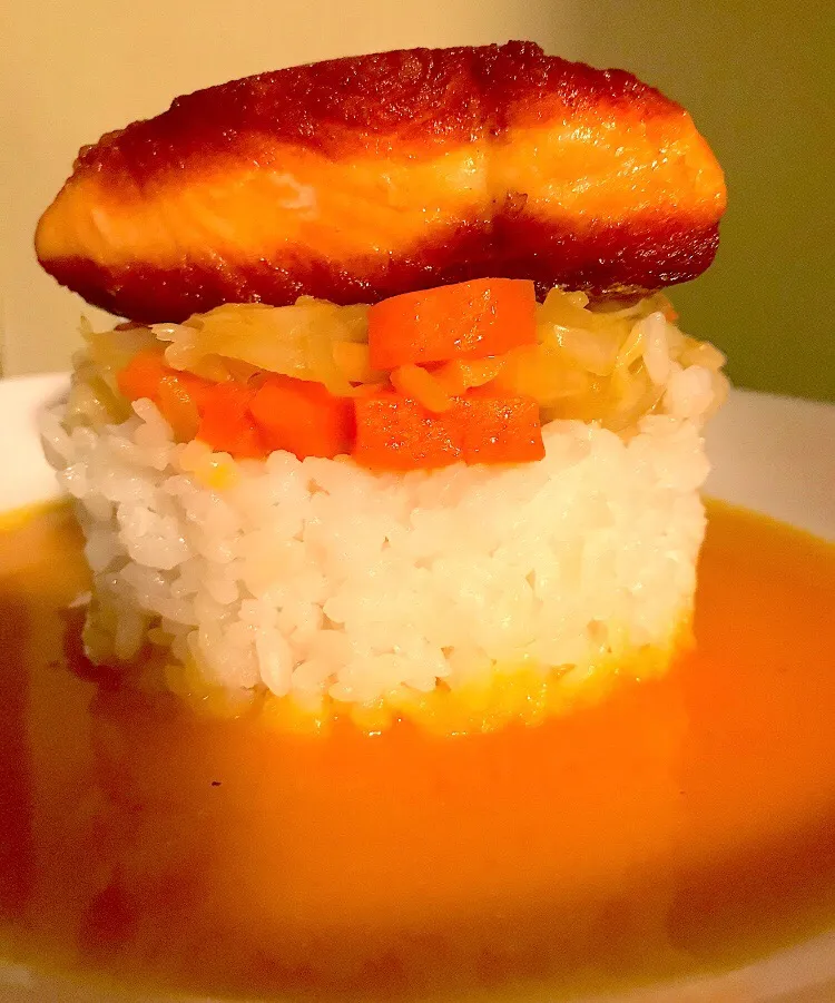 Salmon dish with orange juice reduction|Nachaz Kitchenさん