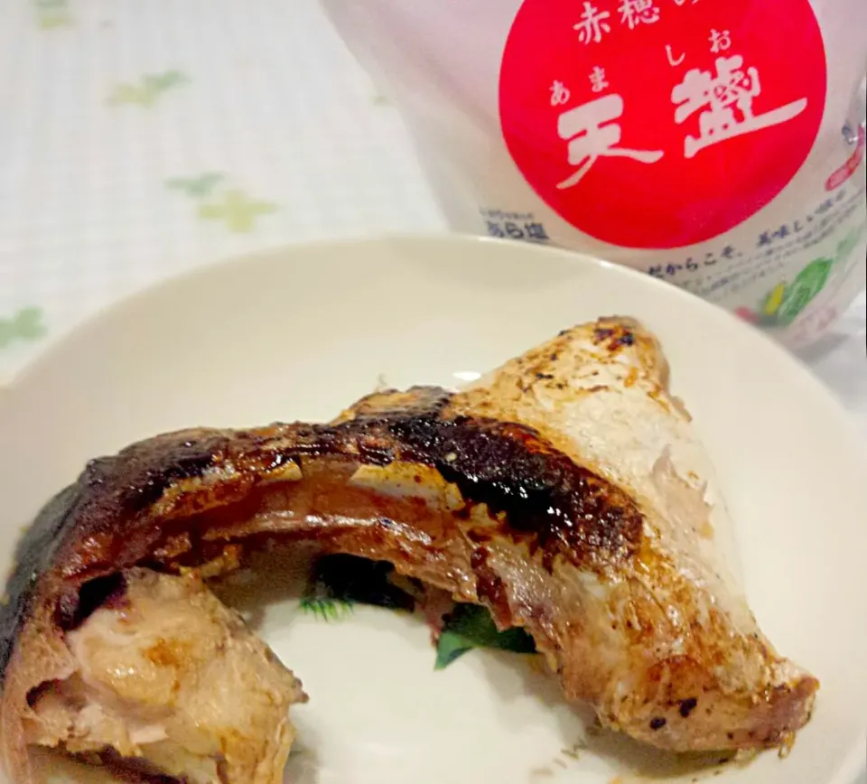 ぶりカマ塩焼き😊🍶
赤穂の天塩で😊|Mitsuhiro.Sさん