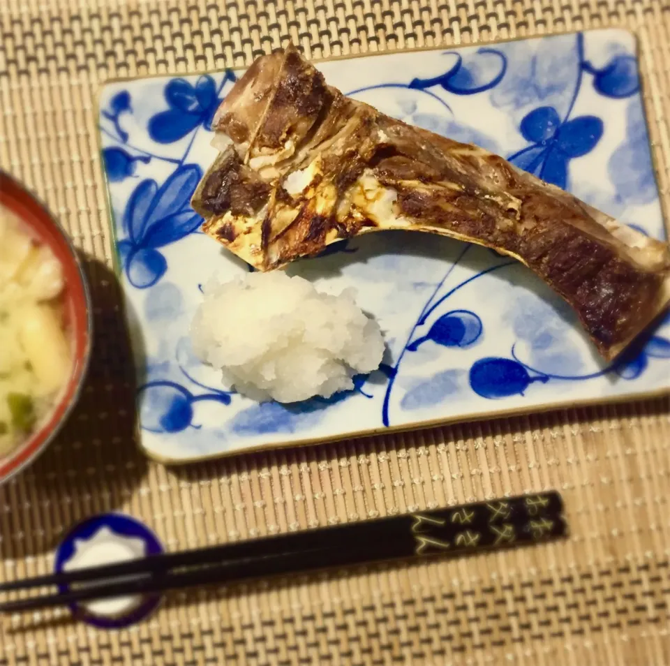 Snapdishの料理写真:お家ごはん
キハダまぐろのカマ焼き|Shin_chanさん